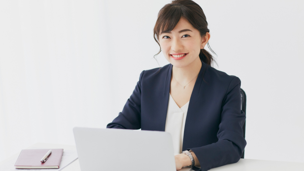 Young professional starting a new job while a leader offers encouragement
